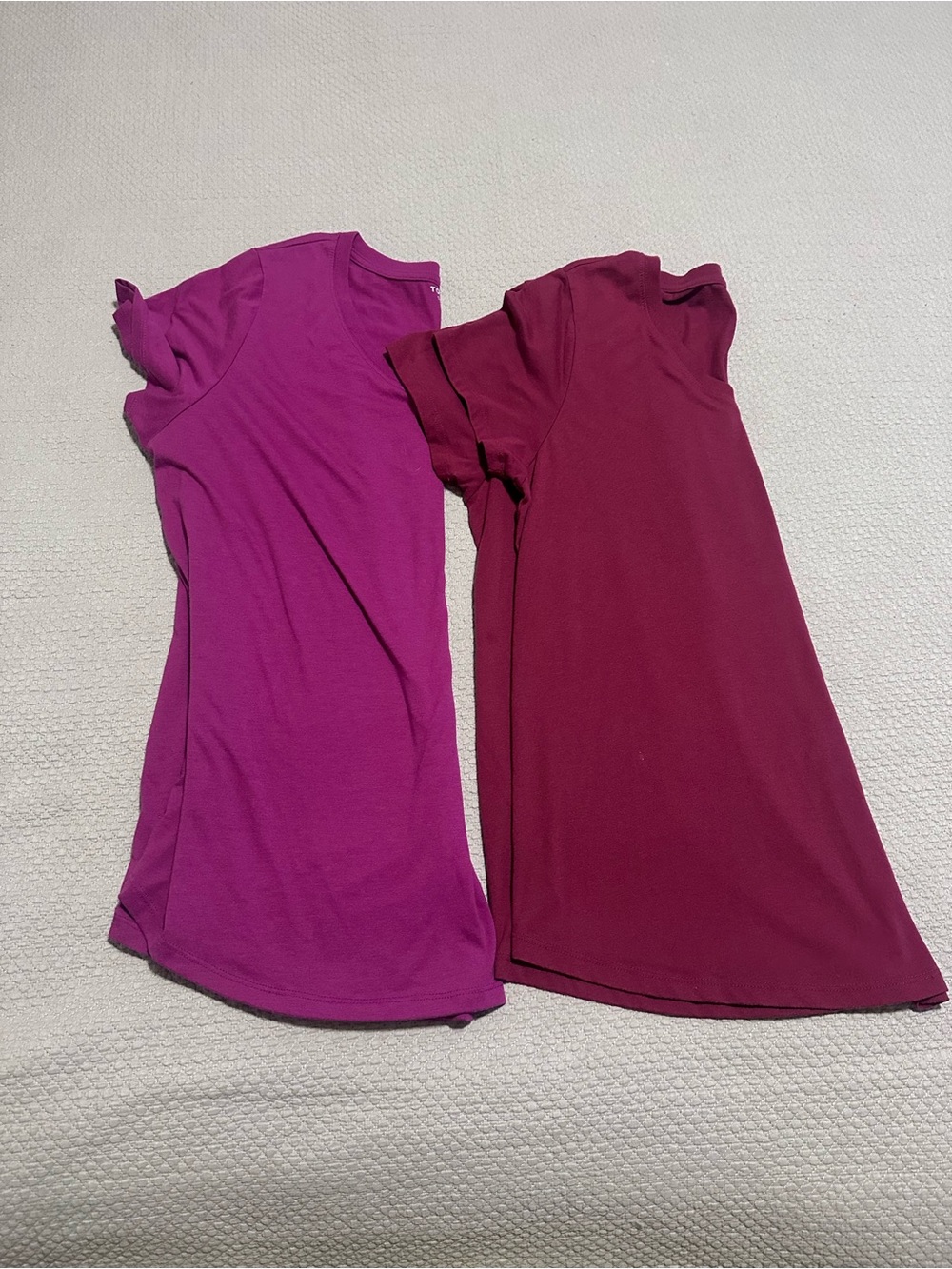 torrid Women’s size 2. Classic fit Short Sleeve Tees in Fuchsia & Burgundy